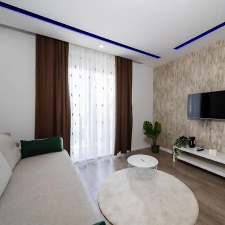 Modern And Central Home Near Beach In The Heart Of Antalya